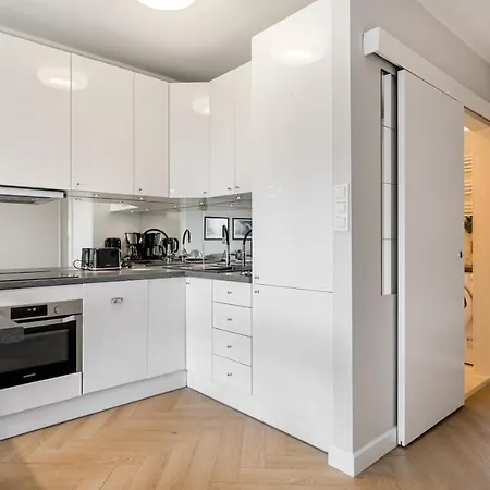 Comfy - Lux Old Town Apartment *